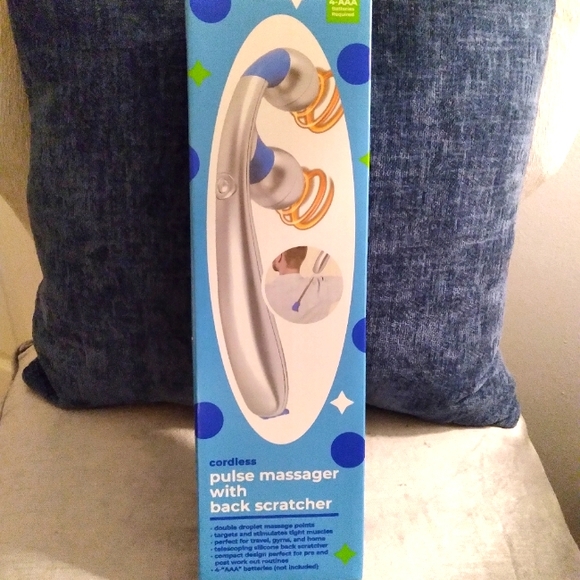 Pulse Massager with Back Scratcher - Picture 1 of 10